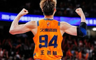 上海男篮4比1力克广厦成功登顶，王哲林14年坚守终圆总冠军梦想，赛后洒泪感动全场，胡金秋数据全面碾压引发谁是最终赢家的激烈讨论